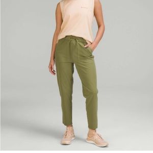 Lululemon Stretch High-Rise Pant 7/8 Length
Bronze Green